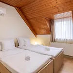 Heu Réka Casa de hóspedes 4*