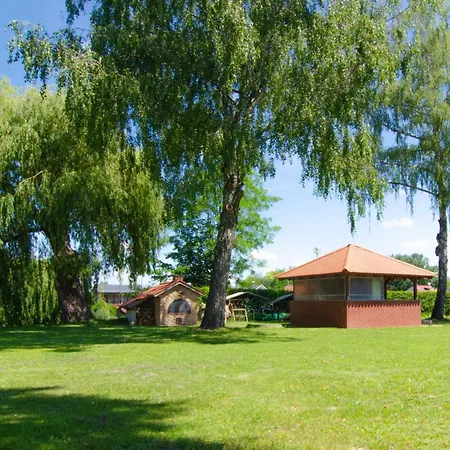 Szigetkoez Szive & Rendezvenyhaz Gæstehus Dunasziget