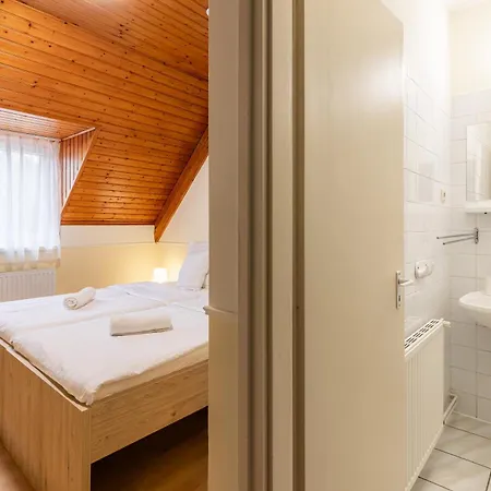 Guest house Heu Reka Vendeghaz Dunasziget