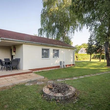 Szigetkoez Szive & Rendezvenyhaz Gæstehus