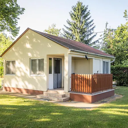 Szigetkoez Szive & Rendezvenyhaz Gæstehus