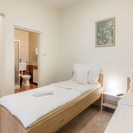 Szigetkoez Szive & Rendezvenyhaz ゲストハウス 4*