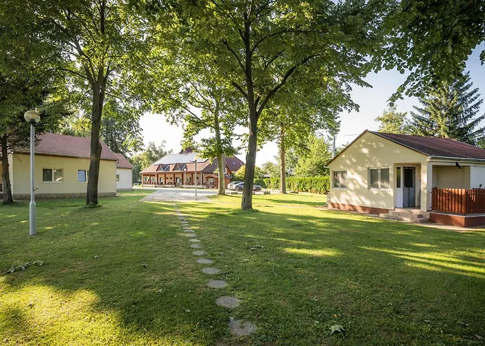 Pensiune Szigetkoez Szive & Rendezvenyhaz Dunasziget